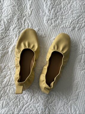 H&M Pale Yellow Elastic Ballet Flats